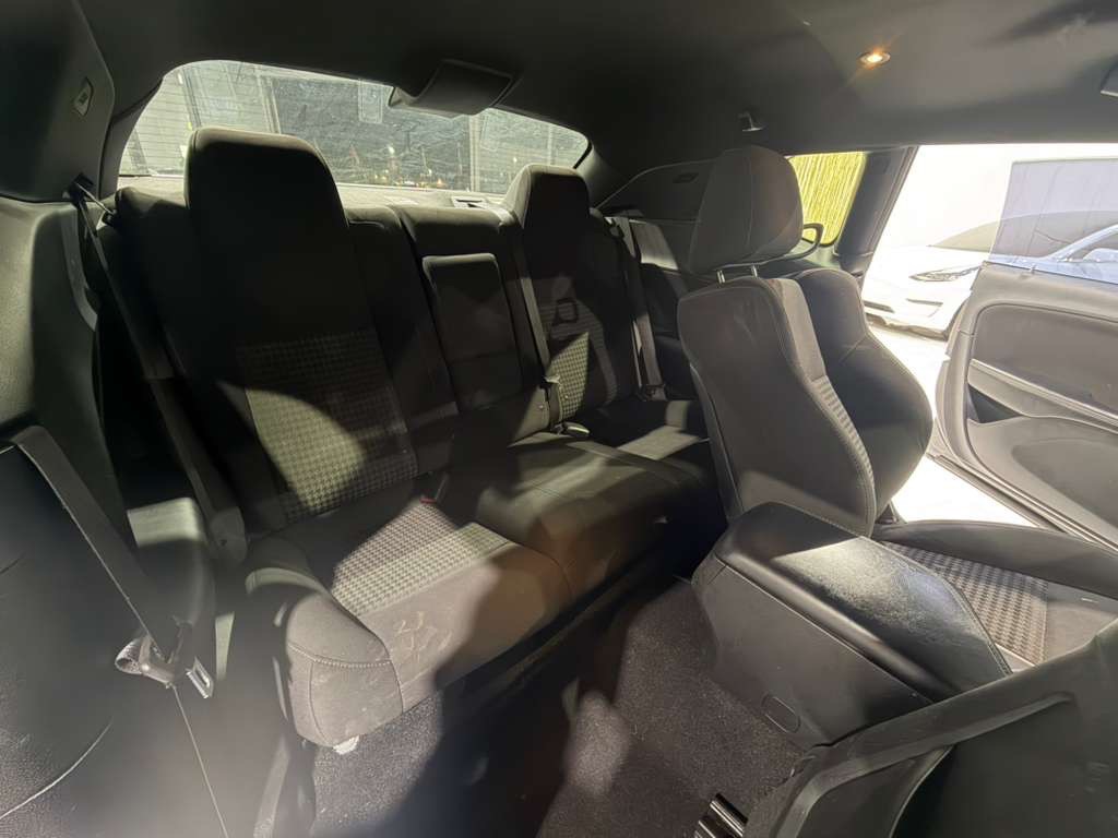 2022 Dodge Challenger Image 12
