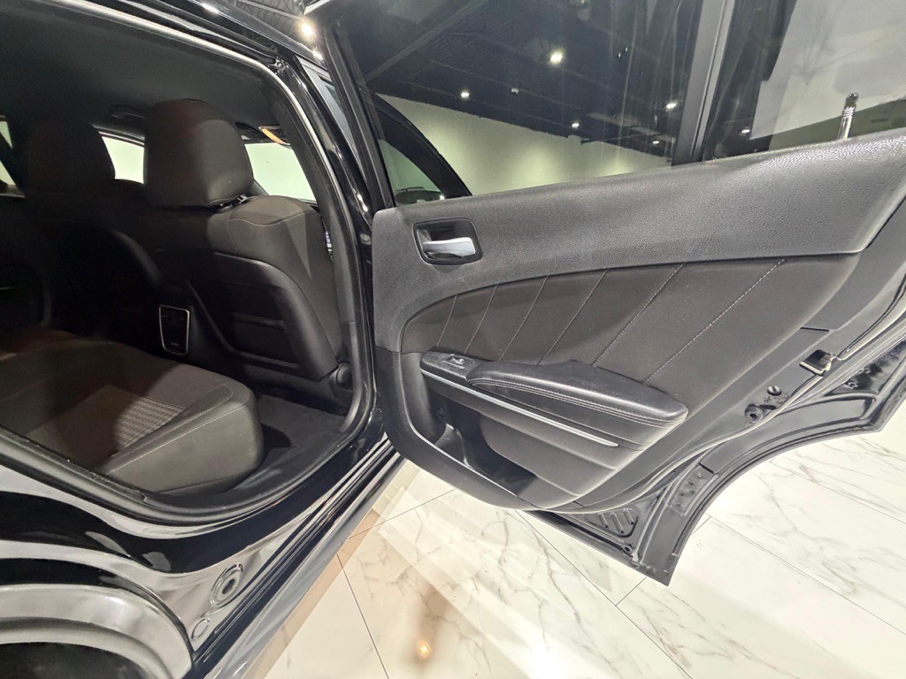 2021 Dodge Charger Image 10