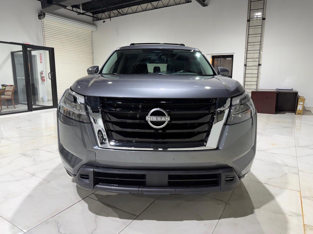 2022 Nissan Pathfinder Image 2
