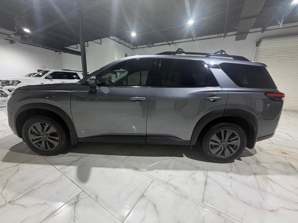 2022 Nissan Pathfinder Image 6