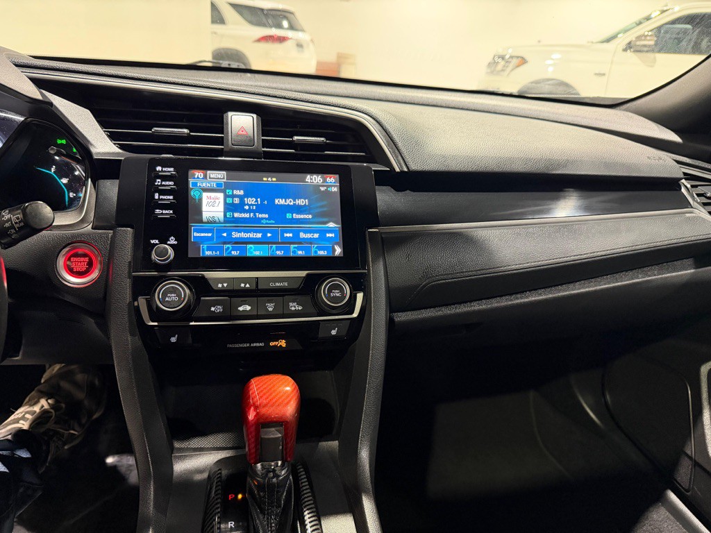 2020 Honda Civic Image 24