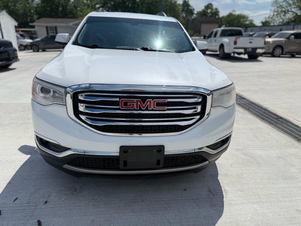 2018 GMC Acadia Image 2