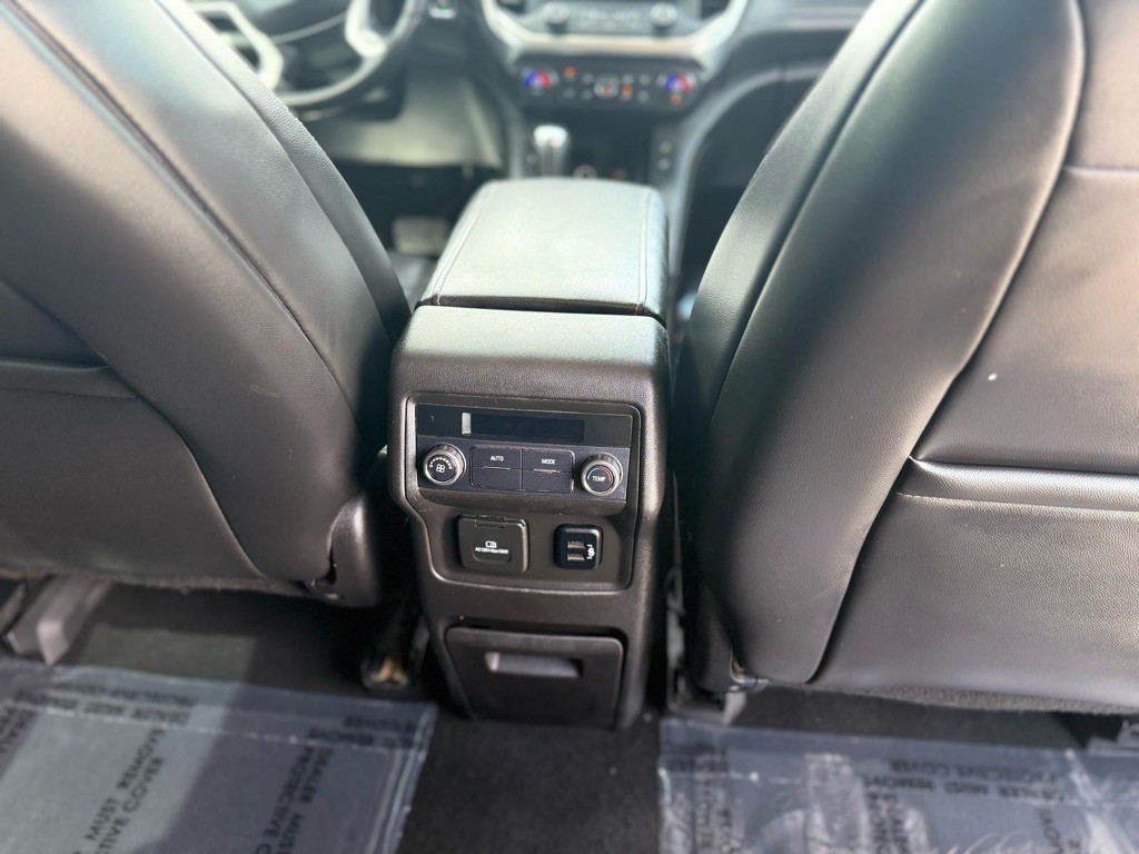 2018 GMC Acadia Image 13