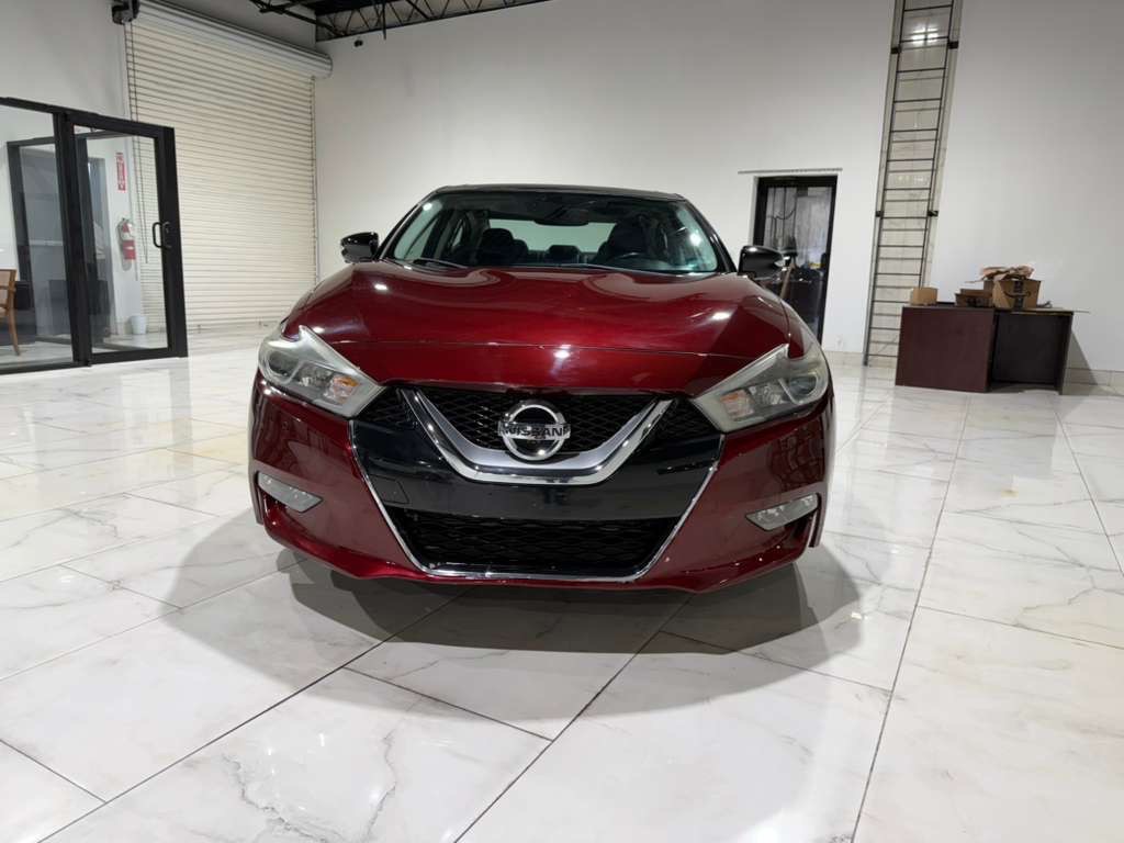 2017 Nissan Maxima Image 2