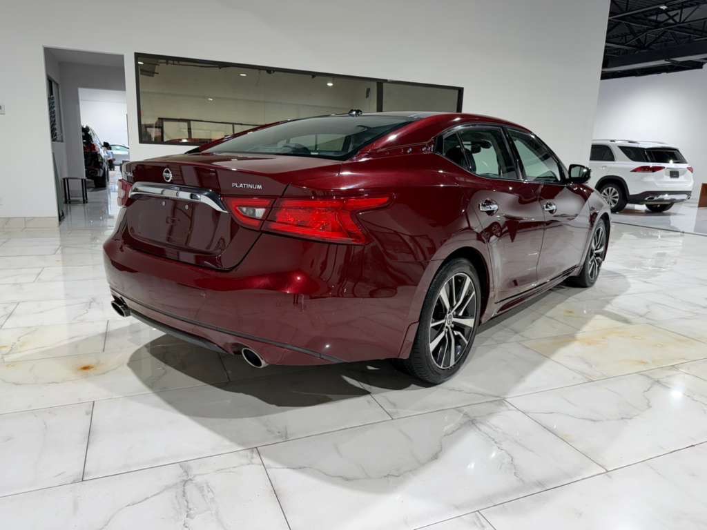 2017 Nissan Maxima Image 8