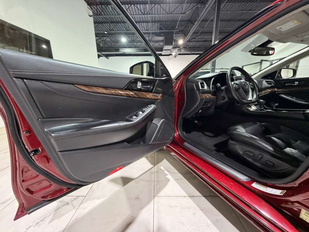 2017 Nissan Maxima Image 15