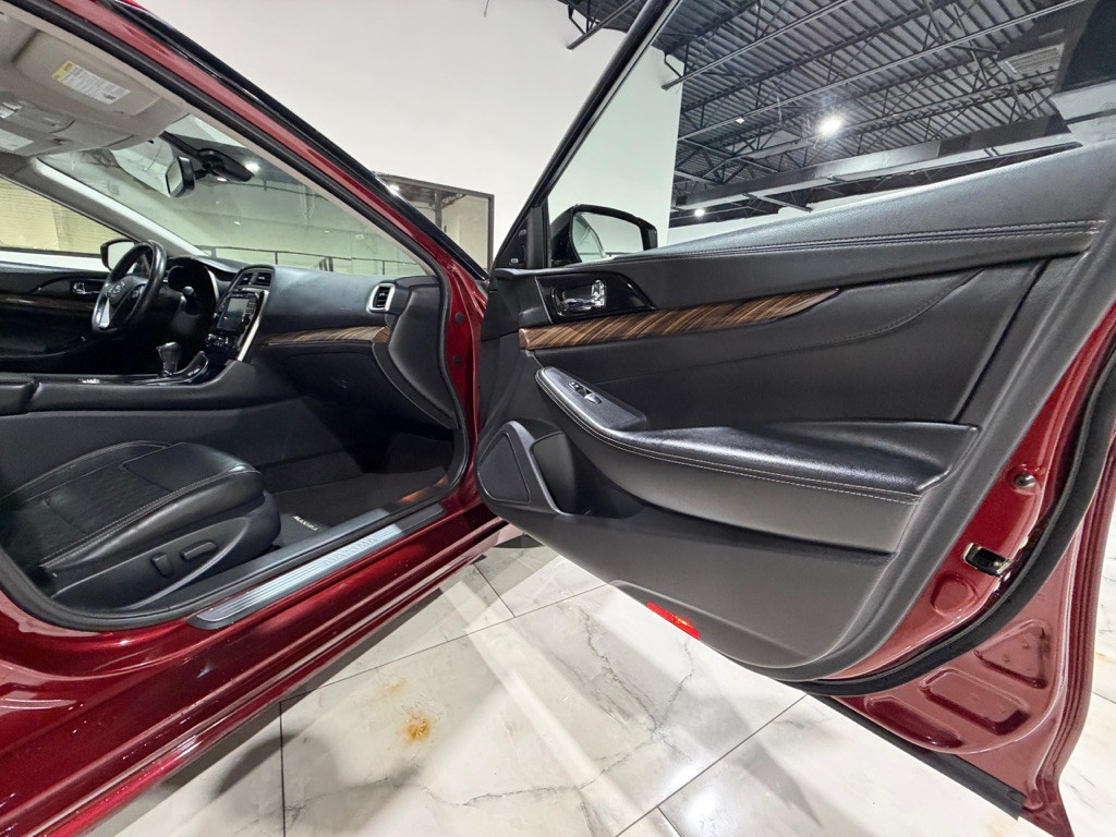 2017 Nissan Maxima Image 22