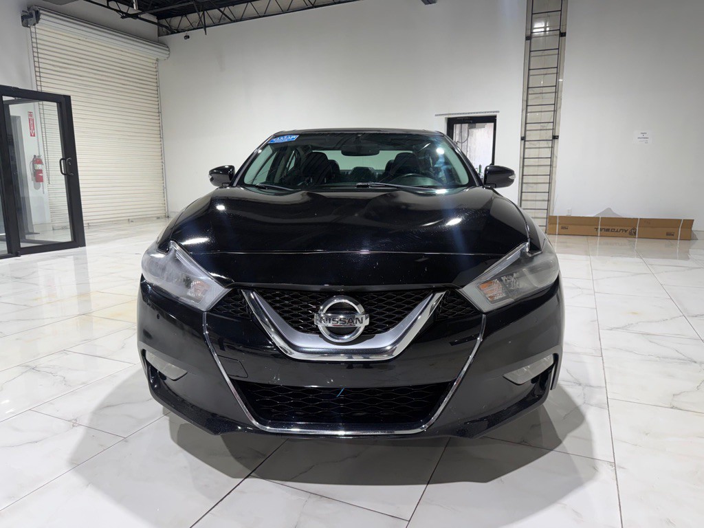 2018 Nissan Maxima Image 2