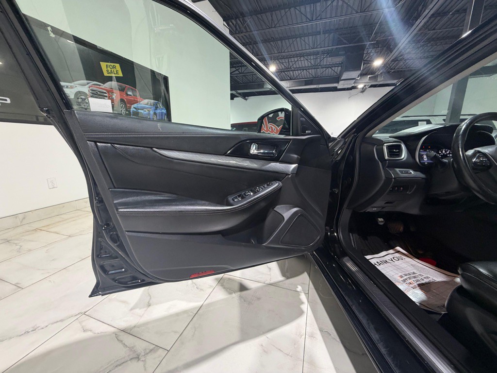 2018 Nissan Maxima Image 19
