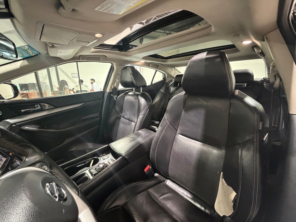 2018 Nissan Maxima Image 21