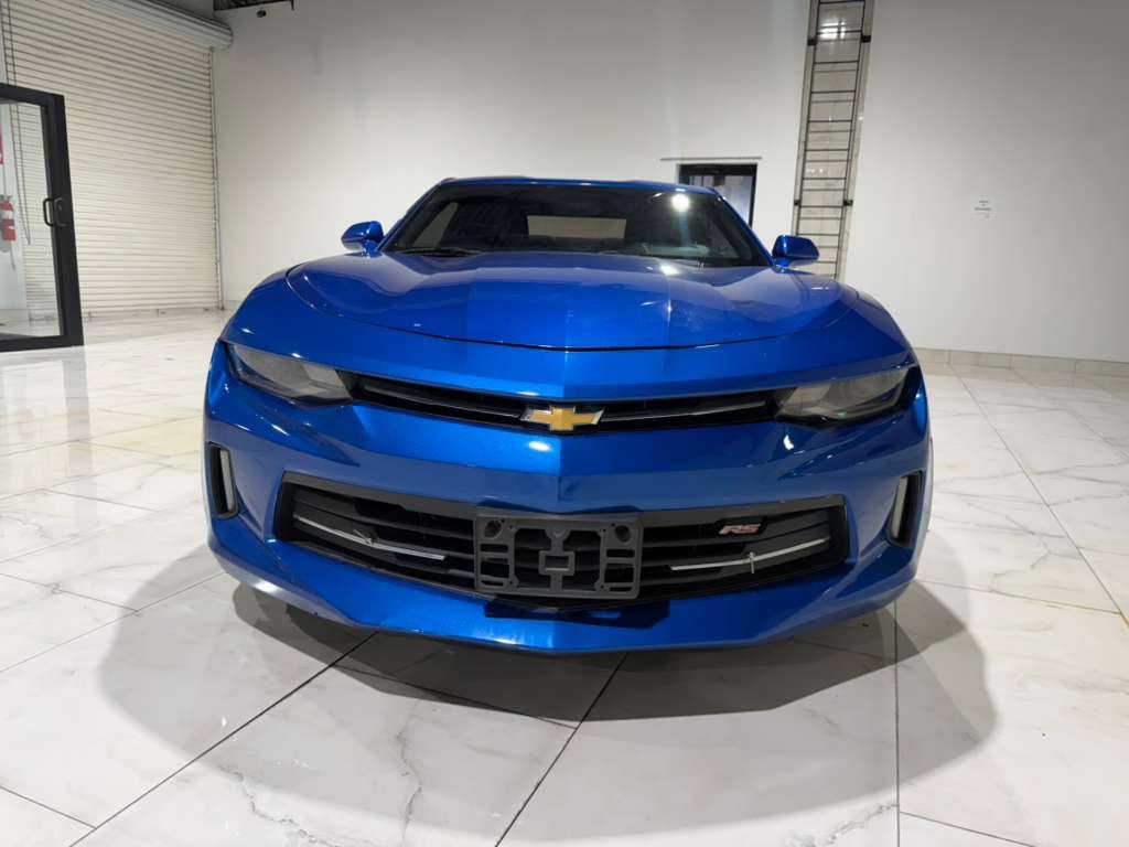 2018 Chevrolet Camaro Image 2