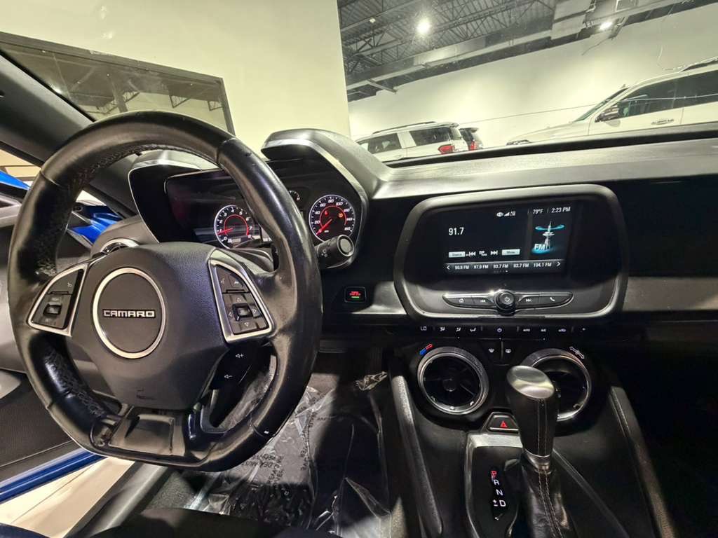 2018 Chevrolet Camaro Image 17