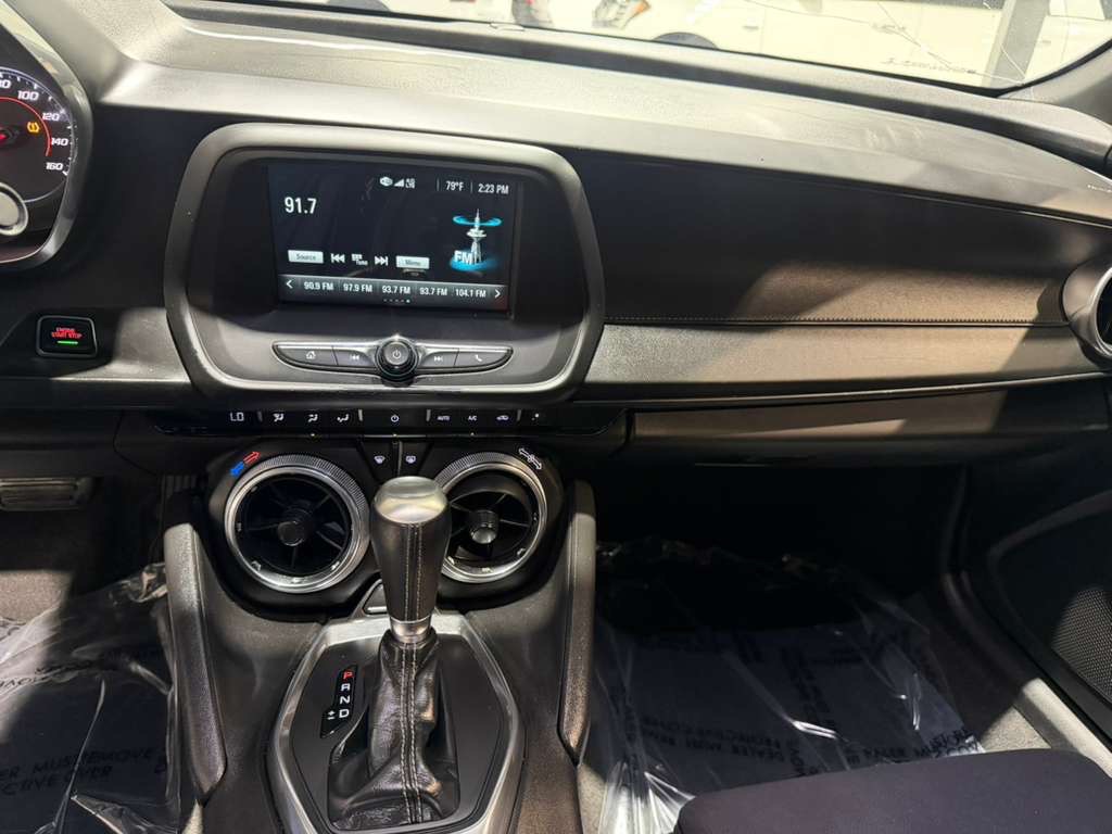 2018 Chevrolet Camaro Image 20