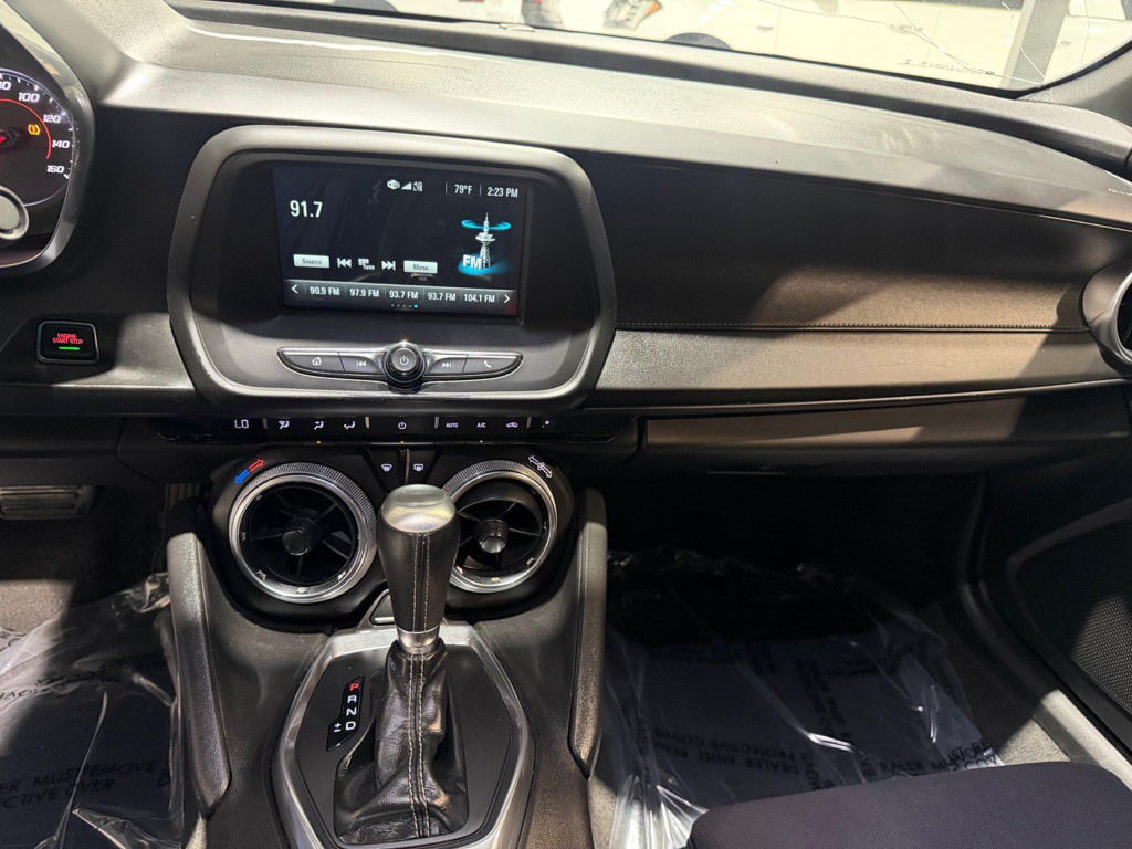 2018 Chevrolet Camaro Image 26