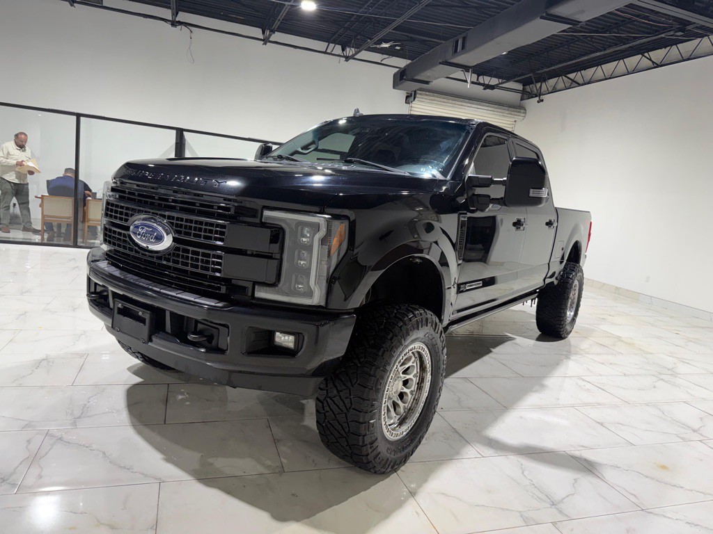 2019 Ford F-250 Image 1