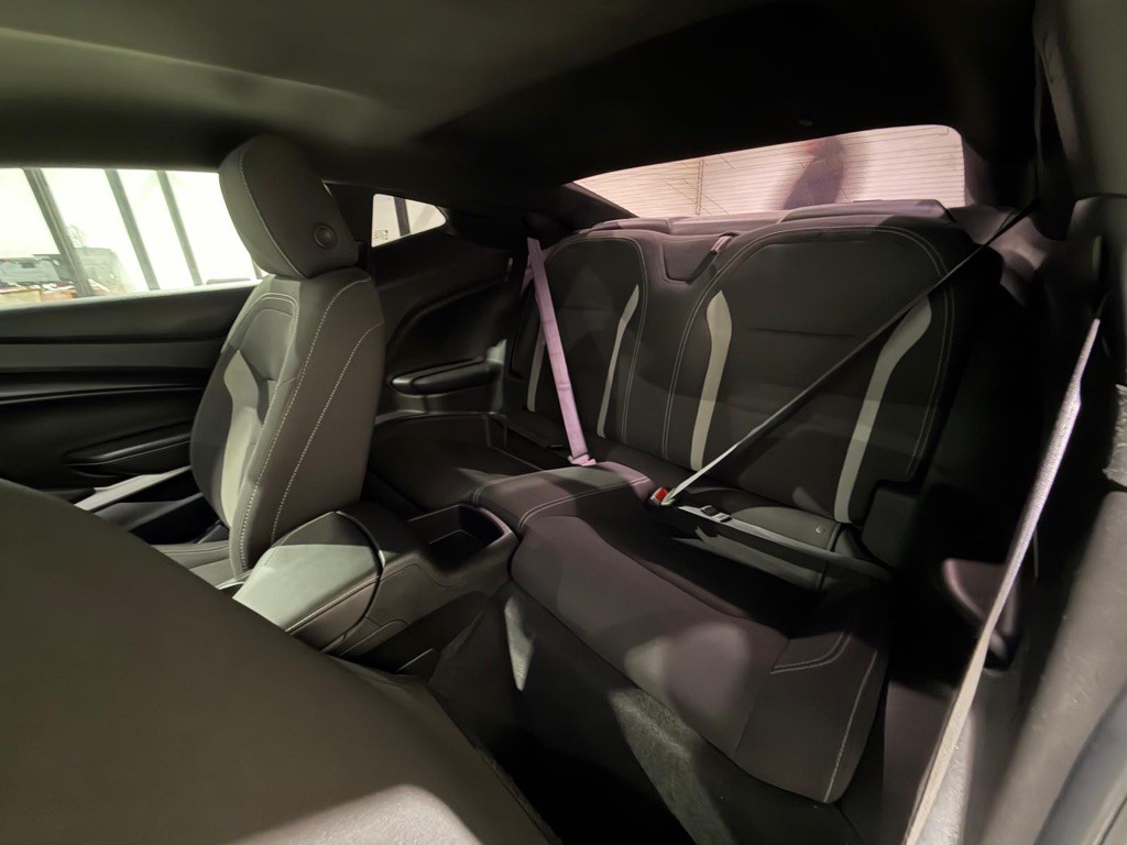 2017 Chevrolet Camaro Image 15