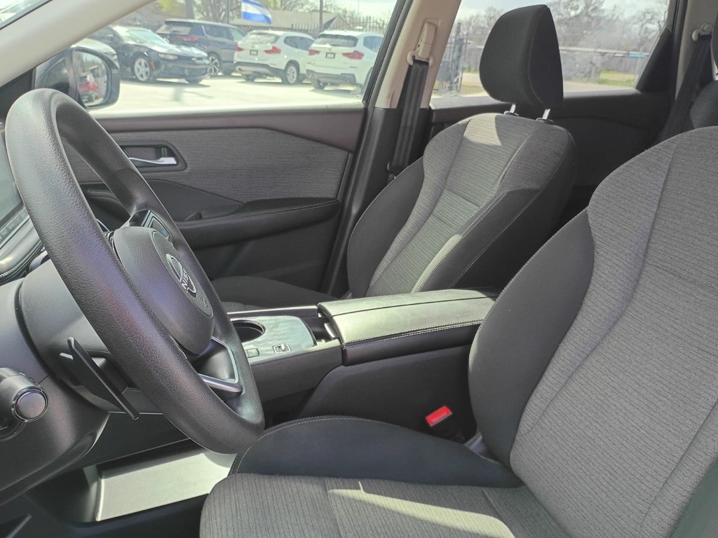 2022 Nissan Rogue Image 10