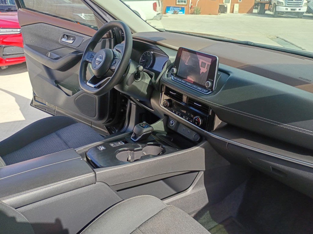 2022 Nissan Rogue Image 15