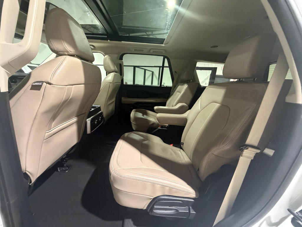 2024 Ford Expedition Image 16