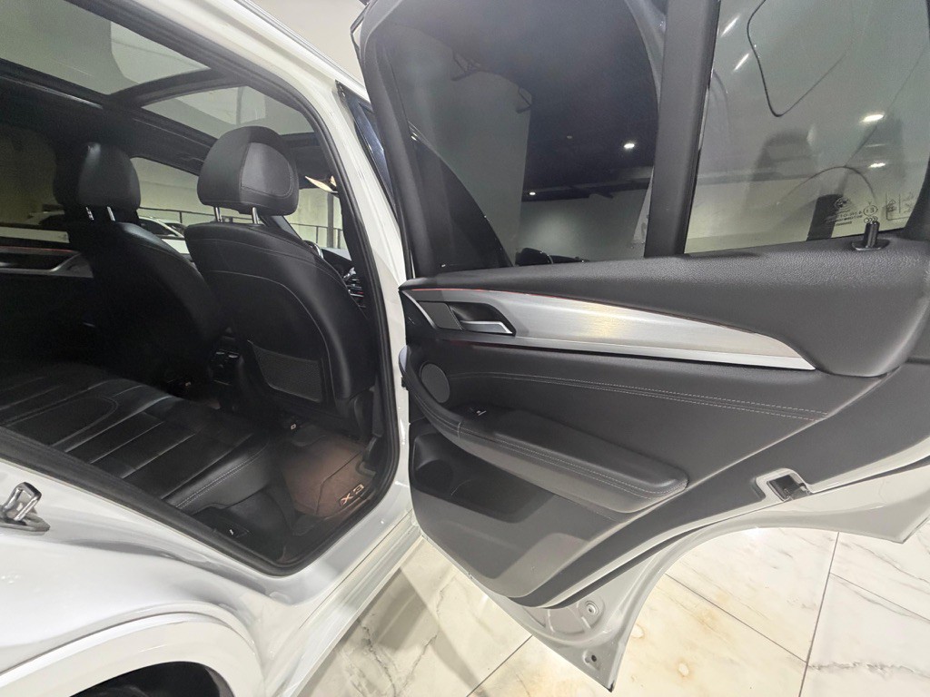 2019 BMW X3 Image 25