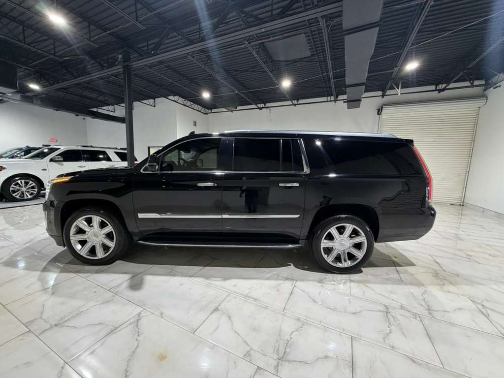 2018 Cadillac Escalade Image 5