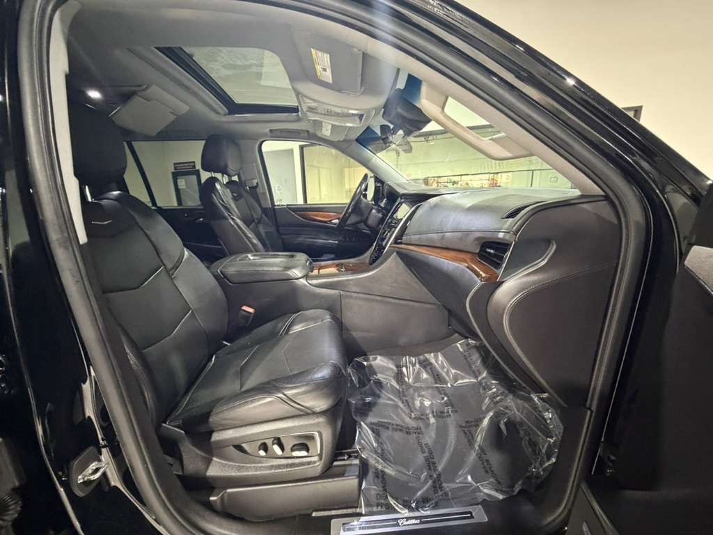 2018 Cadillac Escalade Image 20