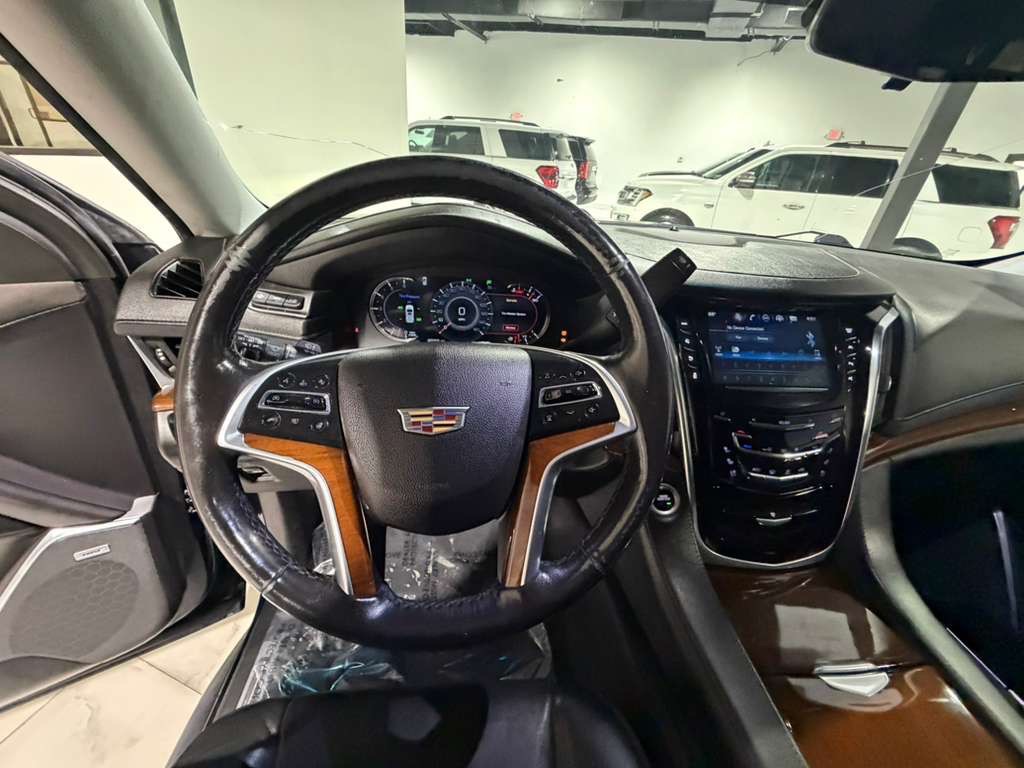 2018 Cadillac Escalade Image 23