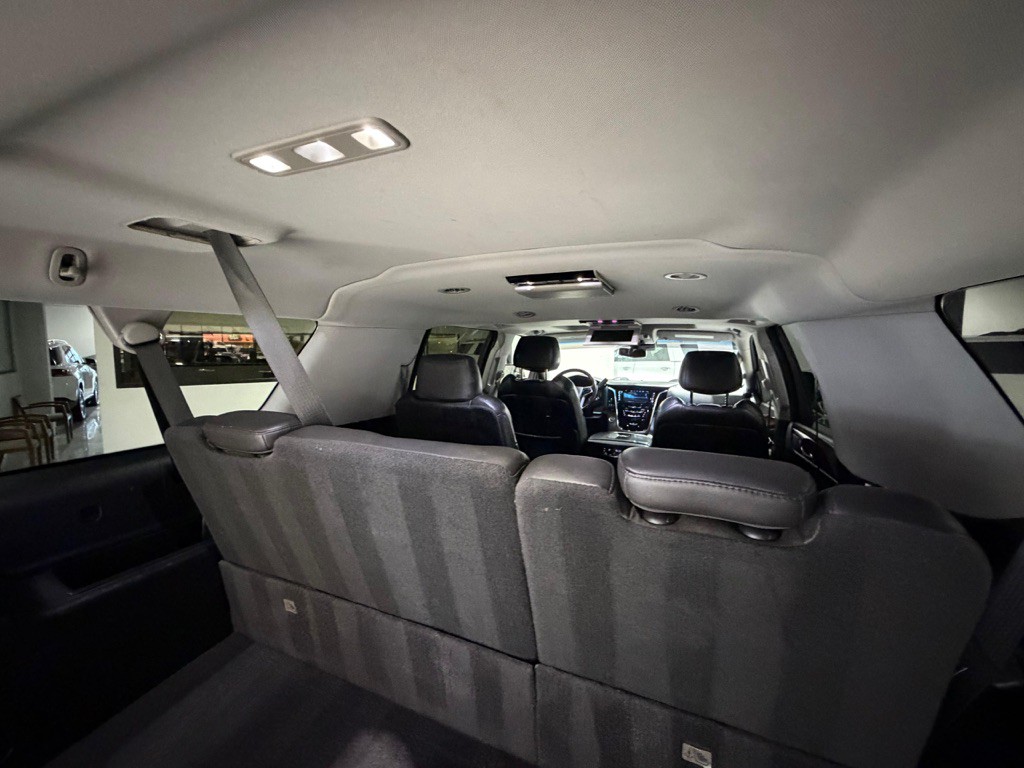 2018 Cadillac Escalade Image 26