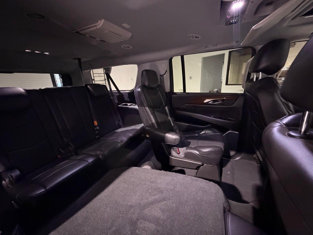 2018 Cadillac Escalade Image 27