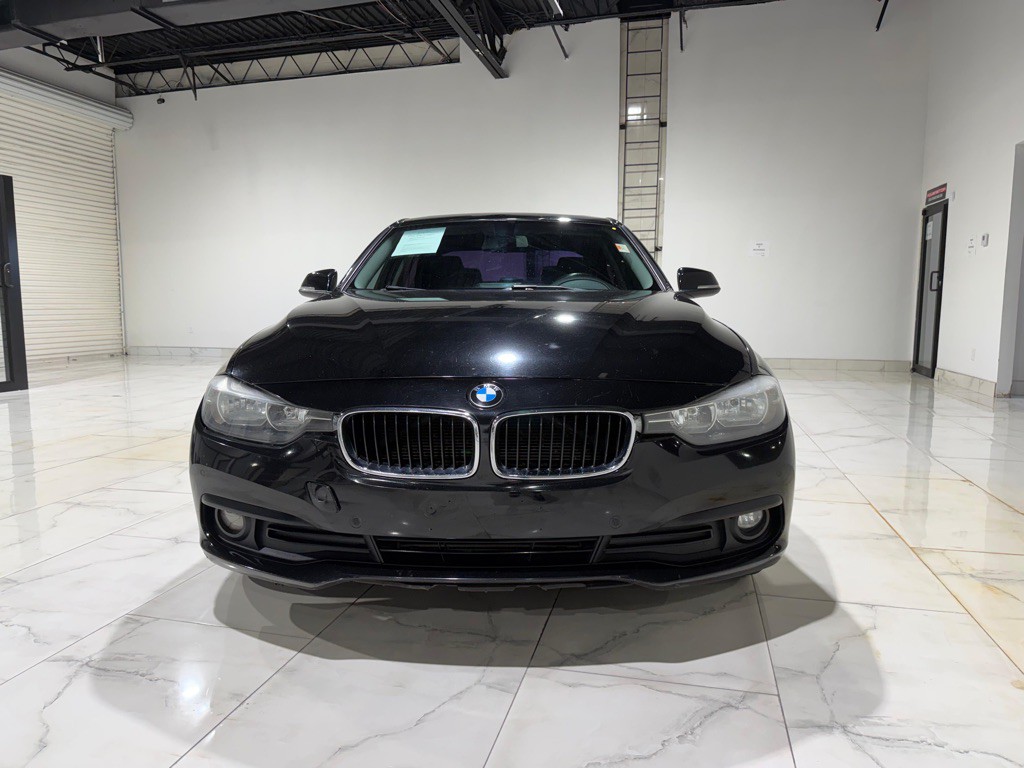 2017 BMW 3 Series Image 22