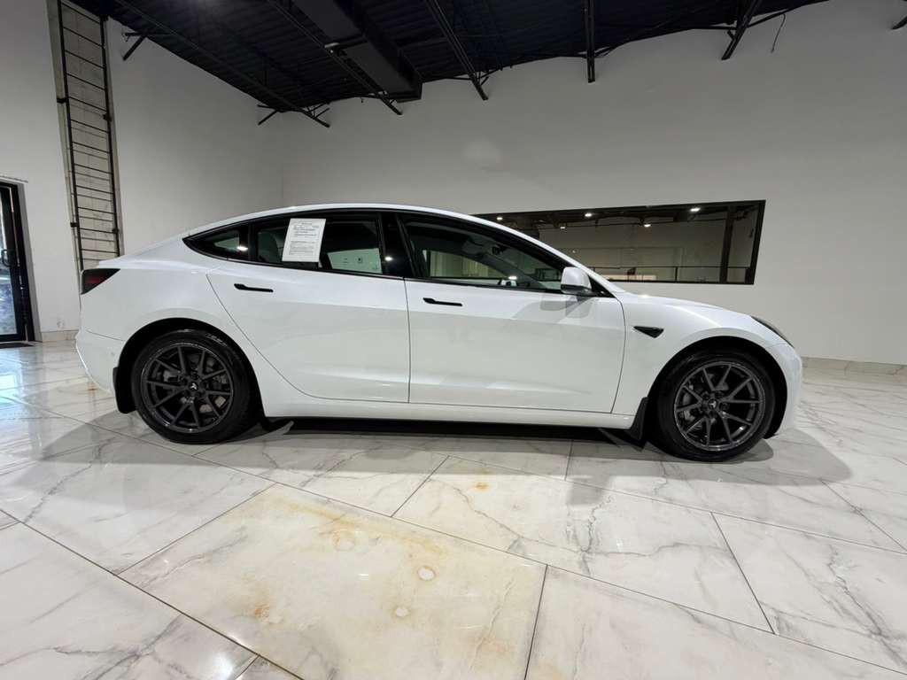 2021 Tesla Model 3 Image 4