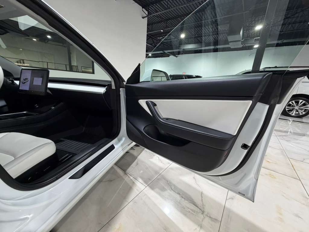 2021 Tesla Model 3 Image 12