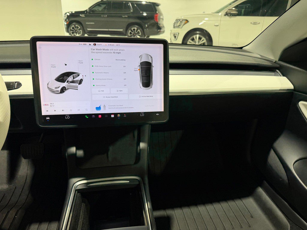 2021 Tesla Model 3 Image 31