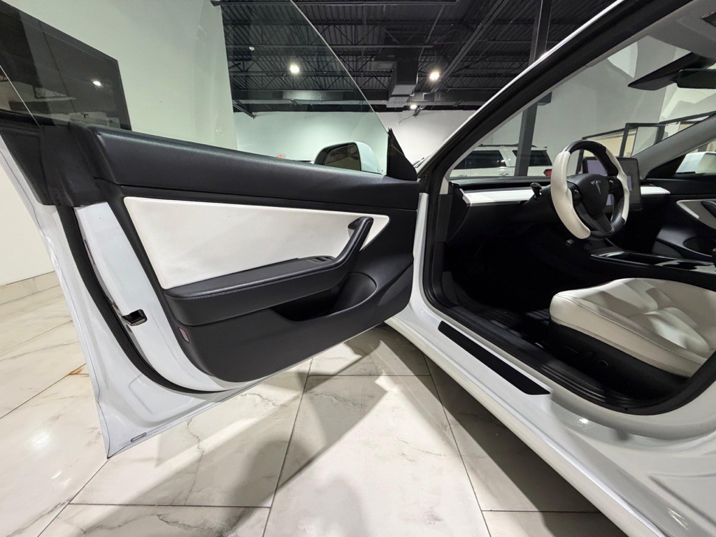2021 Tesla Model 3 Image 38