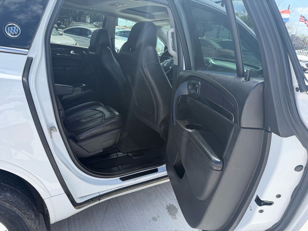 2016 Buick Enclave Image 11