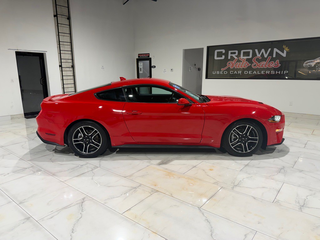 2022 Ford Mustang Image 8