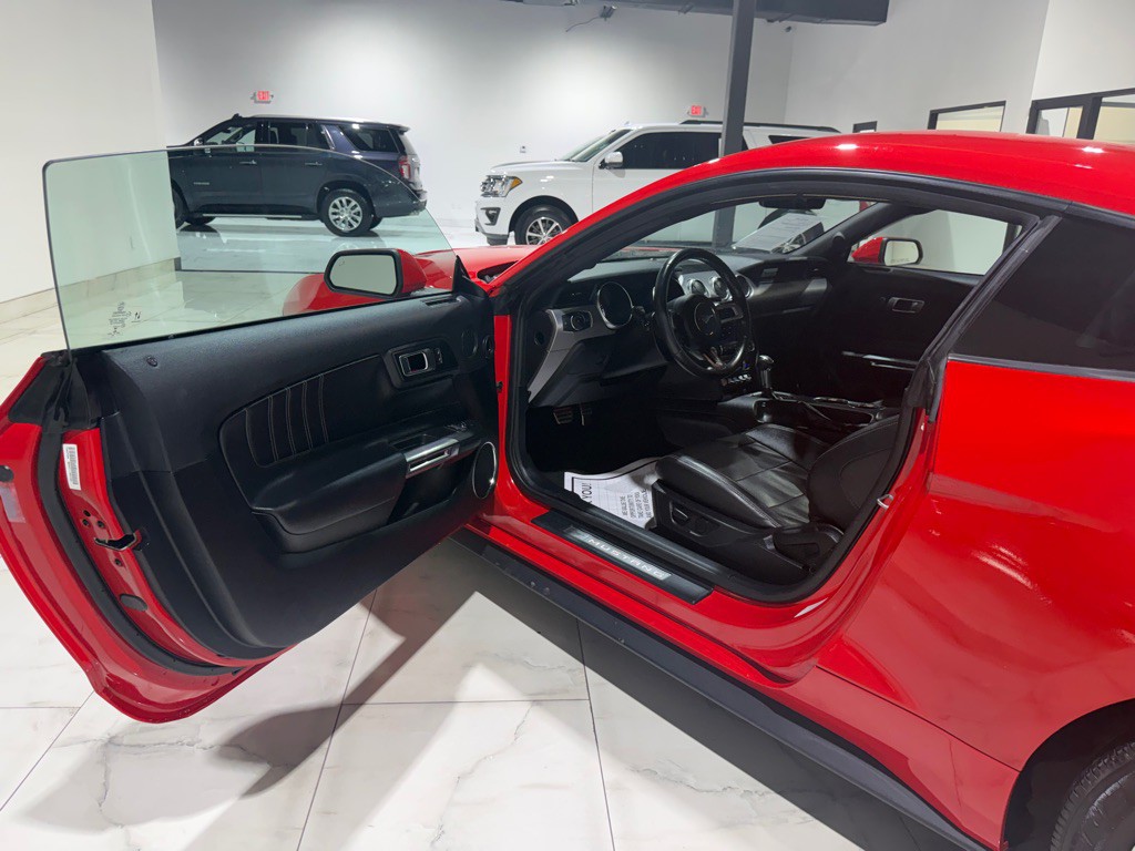 2022 Ford Mustang Image 16