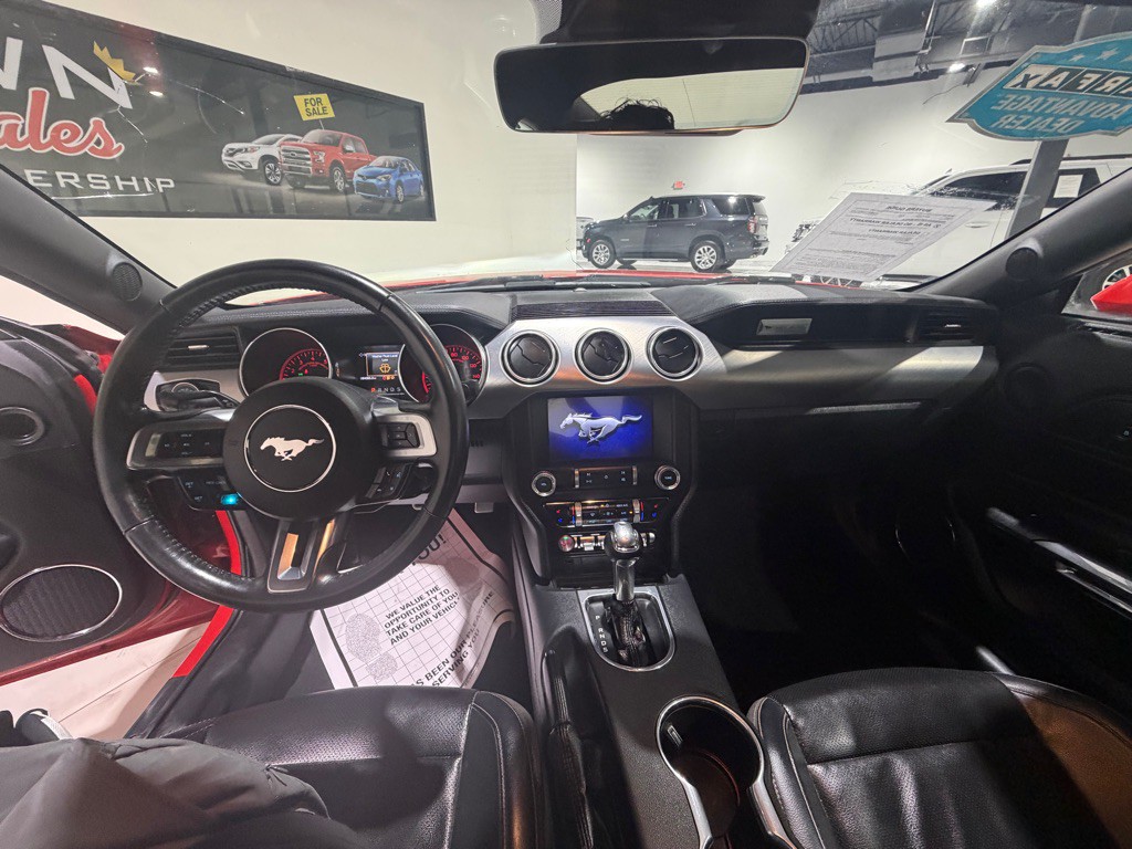2022 Ford Mustang Image 20