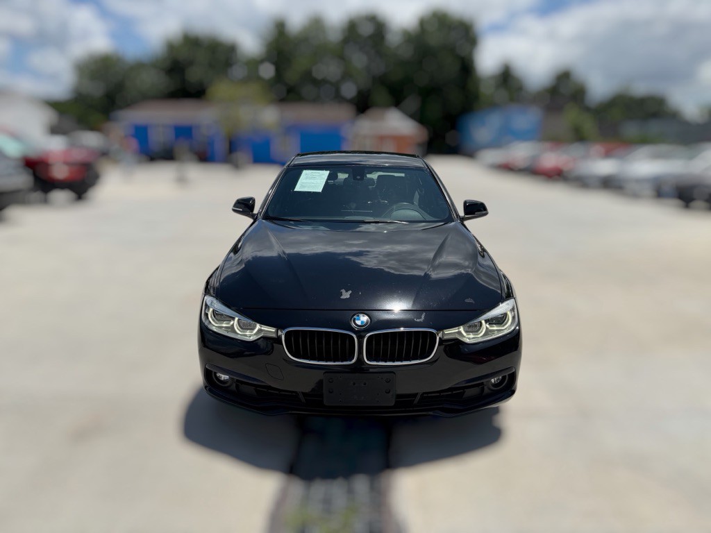 2018 BMW 3 Series Image 2
