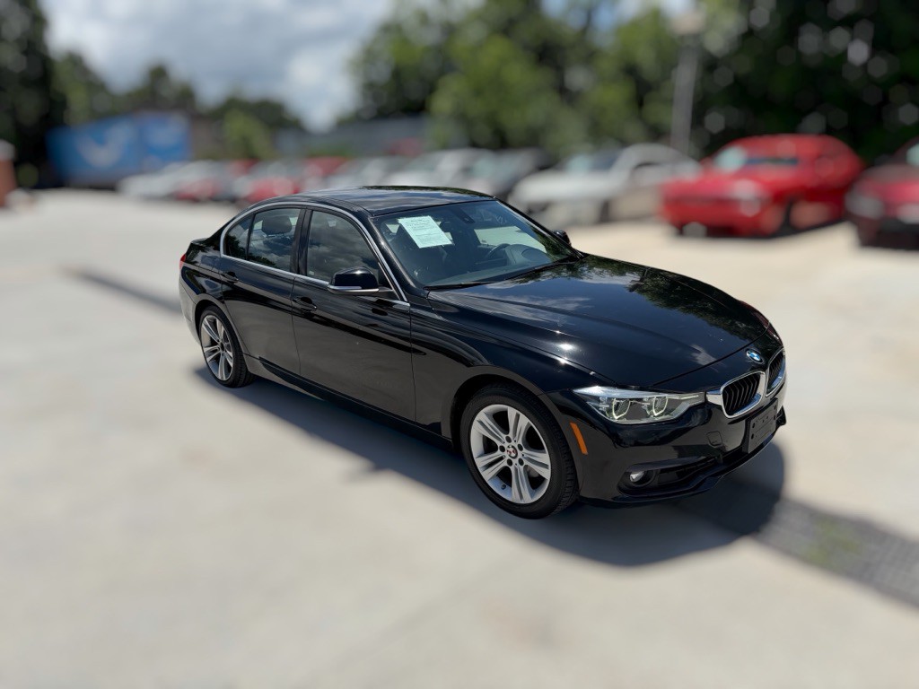2018 BMW 3 Series Image 3