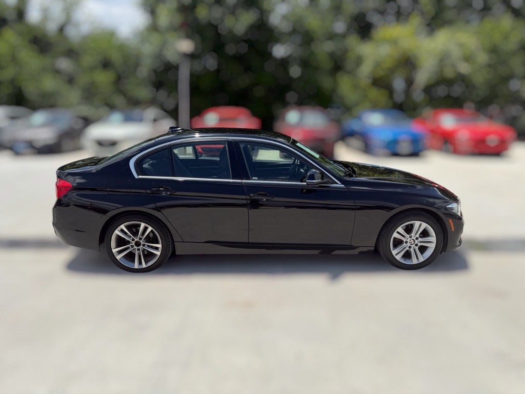 2018 BMW 3 Series Image 9