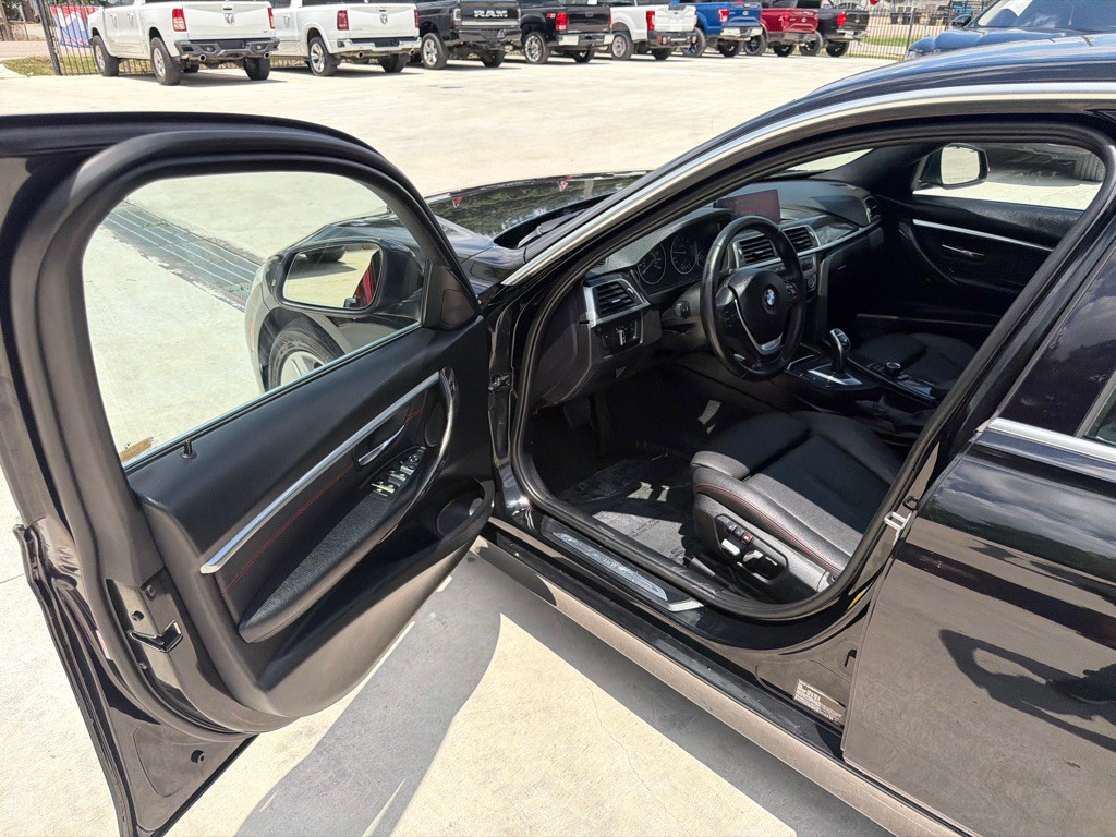 2018 BMW 3 Series Image 19
