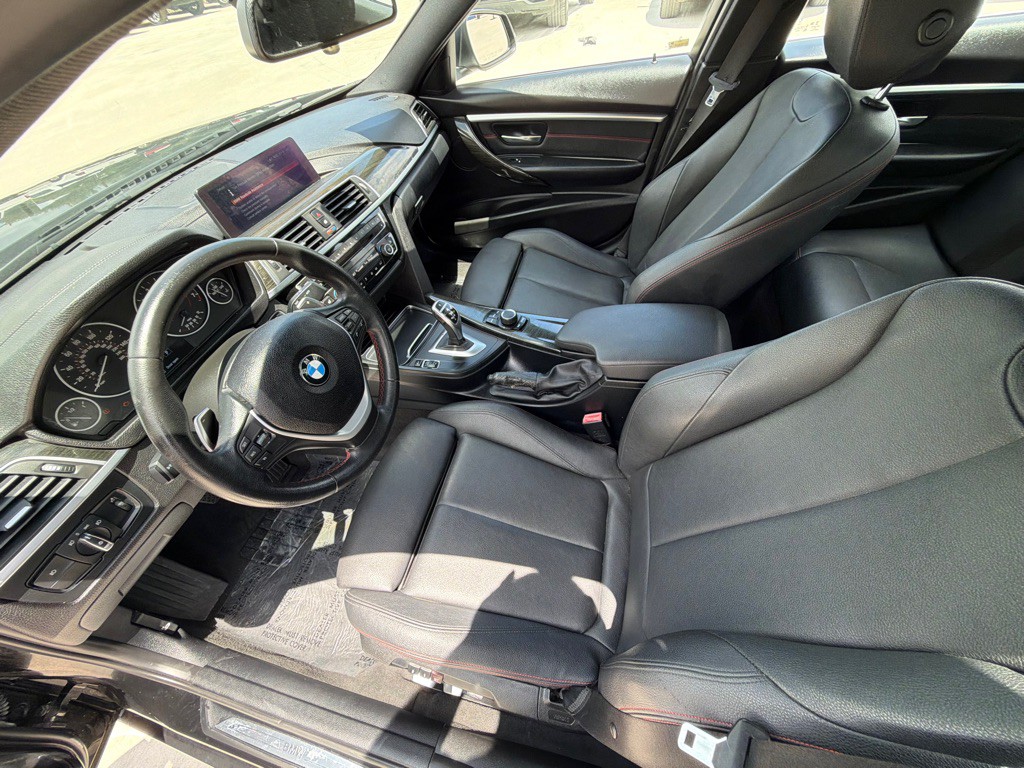 2018 BMW 3 Series Image 23