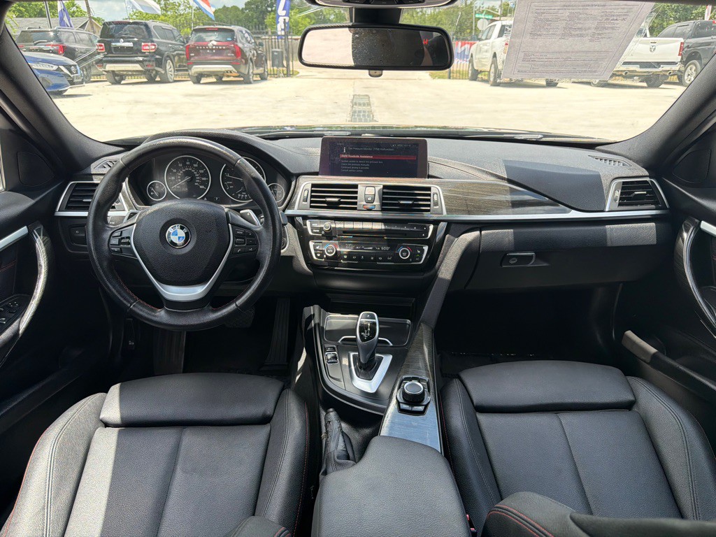 2018 BMW 3 Series Image 25