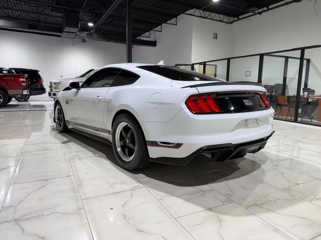 2022 Ford Mustang Image 6