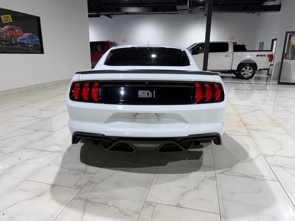 2022 Ford Mustang Image 7