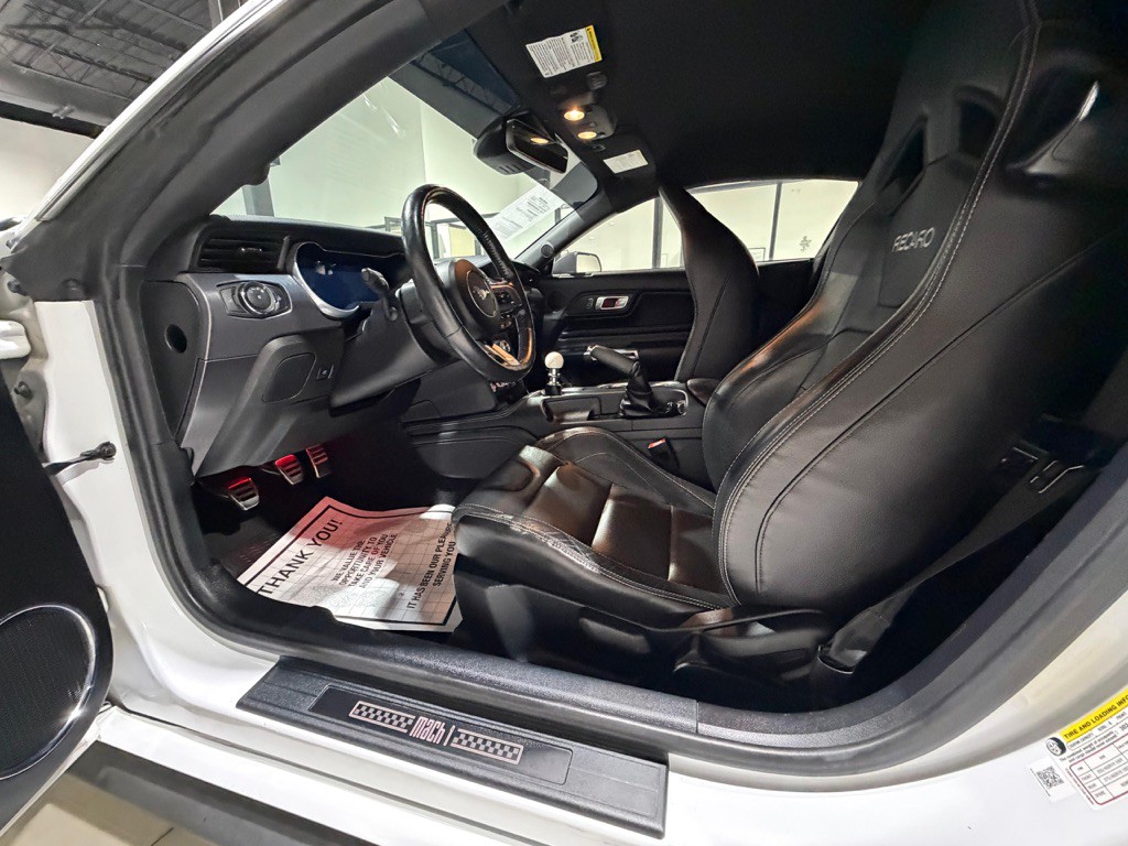 2022 Ford Mustang Image 10