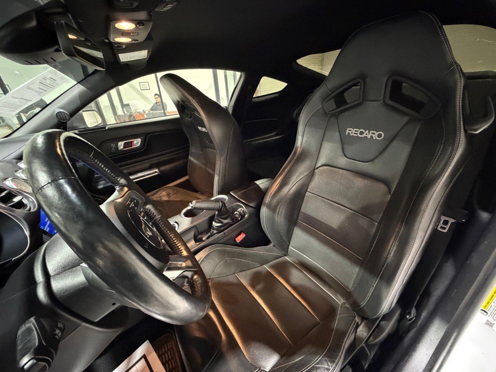 2022 Ford Mustang Image 20