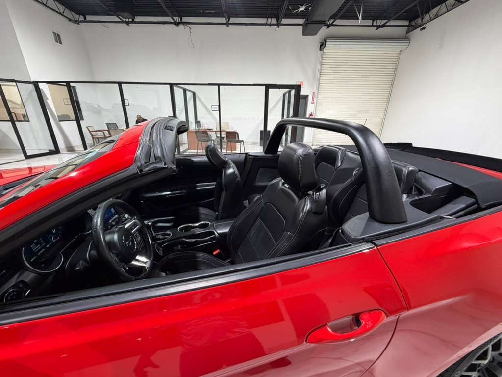 2019 Ford Mustang Image 22