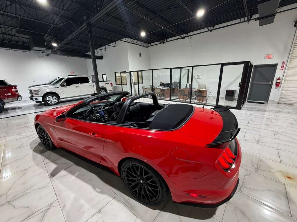 2019 Ford Mustang Image 23